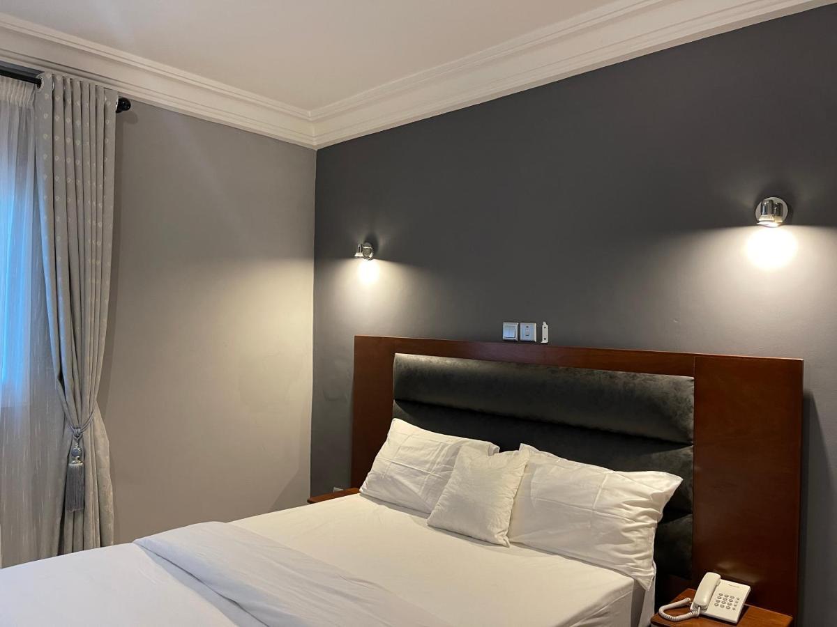 La Rochelle Hotel Yaoundé Zewnętrze zdjęcie