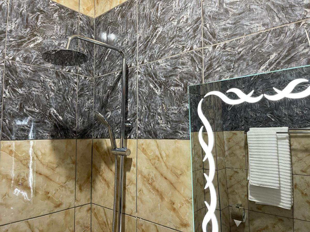 La Rochelle Hotel Yaoundé Zewnętrze zdjęcie