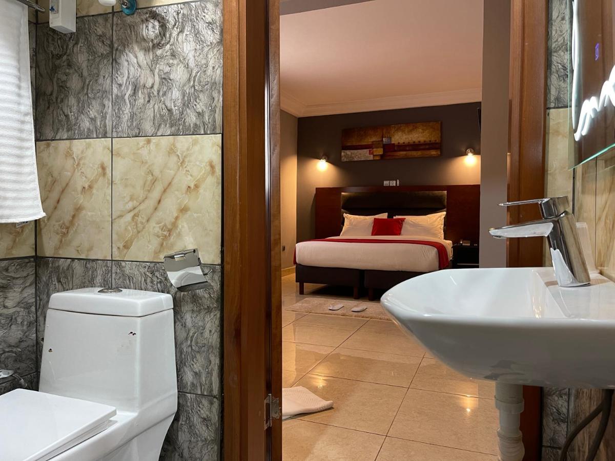 La Rochelle Hotel Yaoundé Zewnętrze zdjęcie