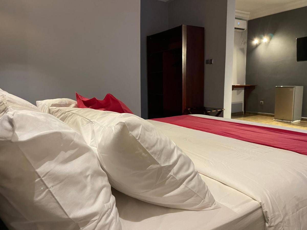 La Rochelle Hotel Yaoundé Zewnętrze zdjęcie