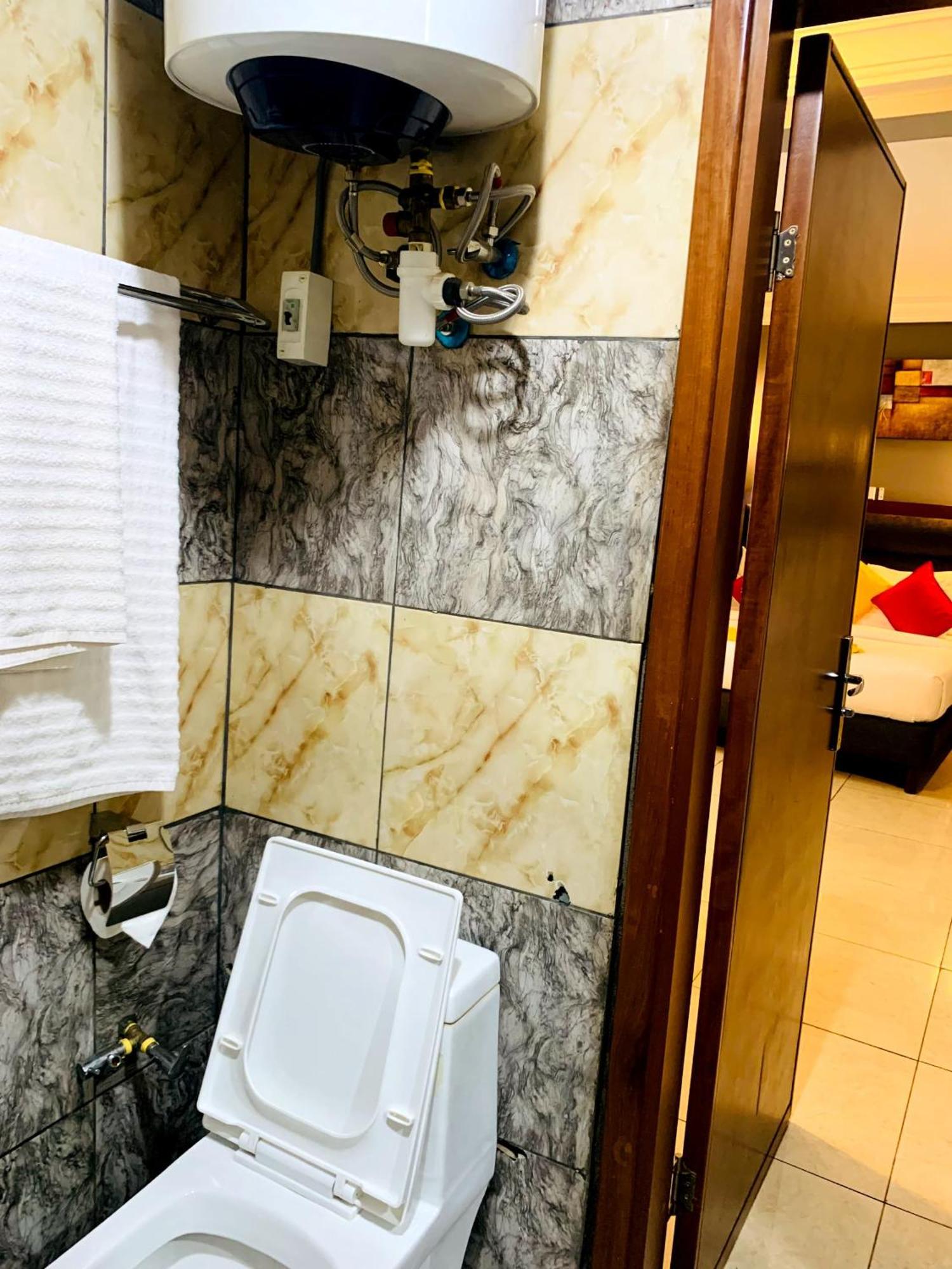 La Rochelle Hotel Yaoundé Zewnętrze zdjęcie